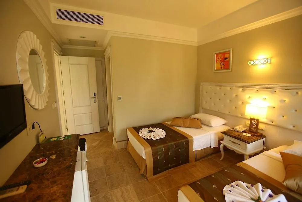 Merriment Hotel Ölüdeniz