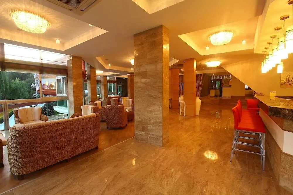 Merriment Hotel Oludeniz 2*,